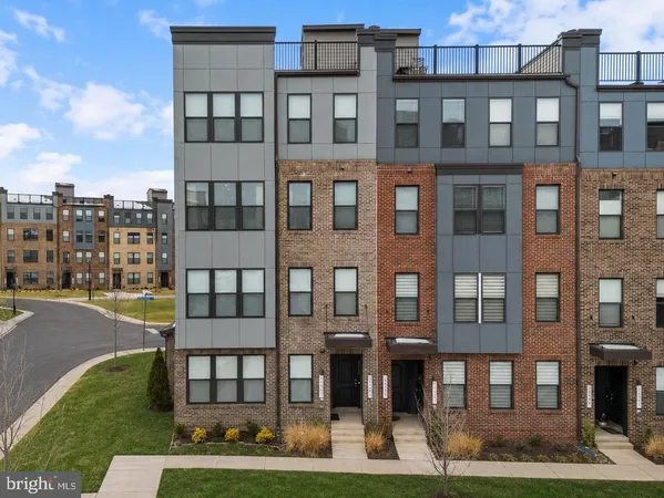 $549,990 | 44481 Wolfhound Square, Ashburn, VA 20147