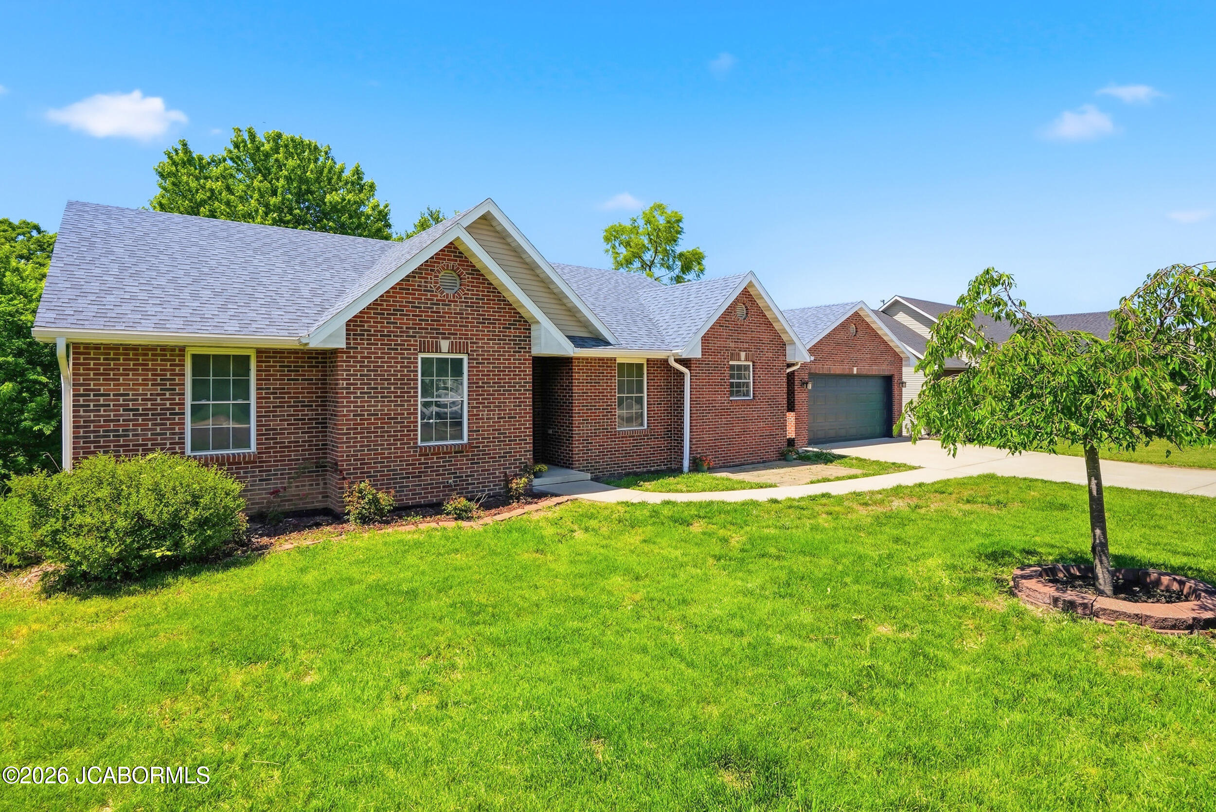 1192 Choctaw Ridge Drive Holts Summit, MO 65043 - Photo 2 of 48 1192 Choctaw Ridge