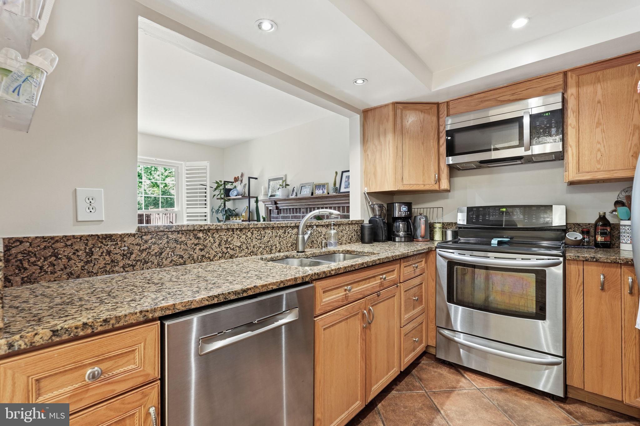 2510 South Walter Reed Drive, Unit 3 Arlington, VA 22206 - Photo 7 of 18