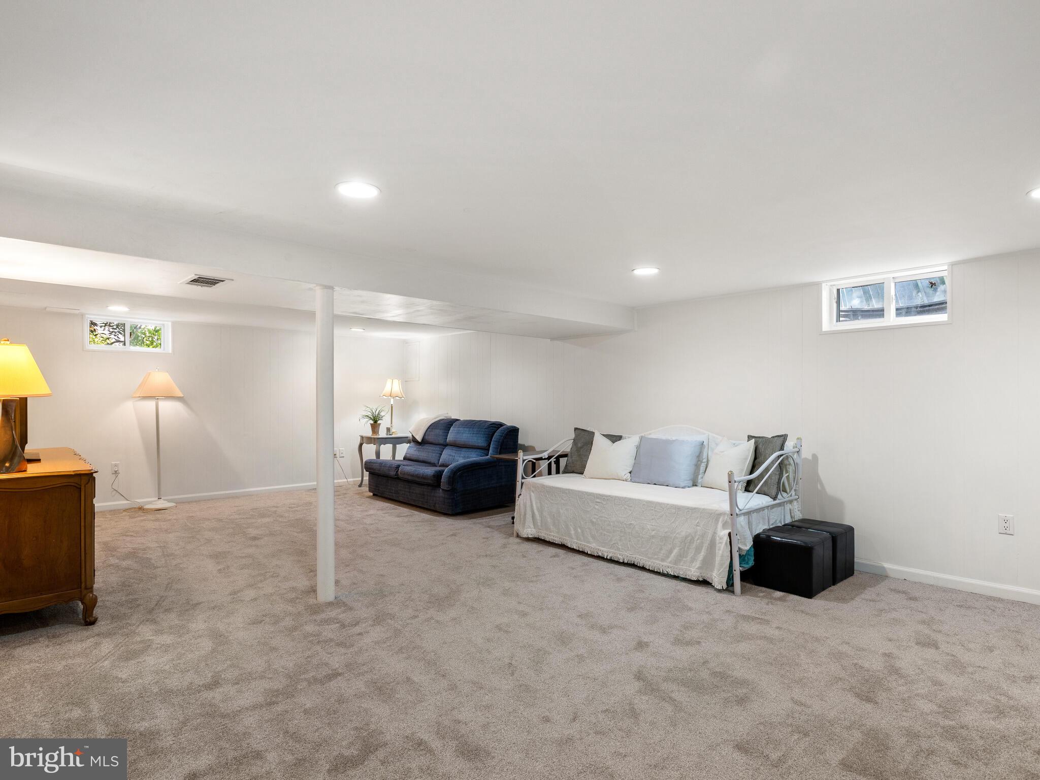 537 Lawrence Road Havertown, PA 19083 - Photo 19 of 45