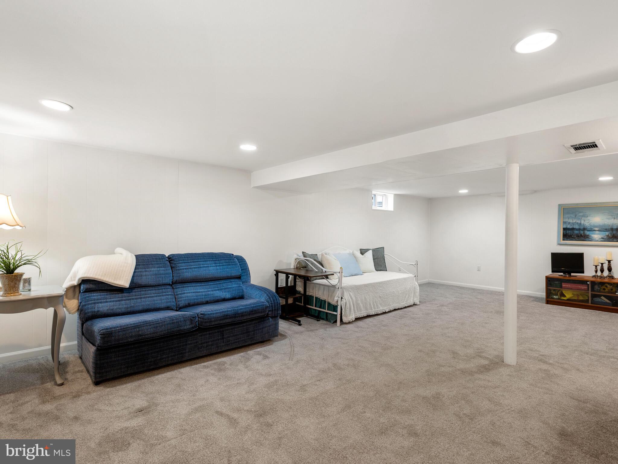 537 Lawrence Road Havertown, PA 19083 - Photo 21 of 45