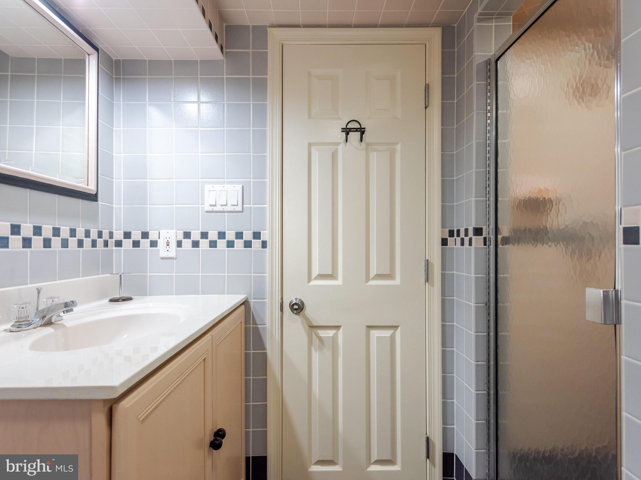 537 Lawrence Road Havertown, PA 19083 - Photo 25 of 45