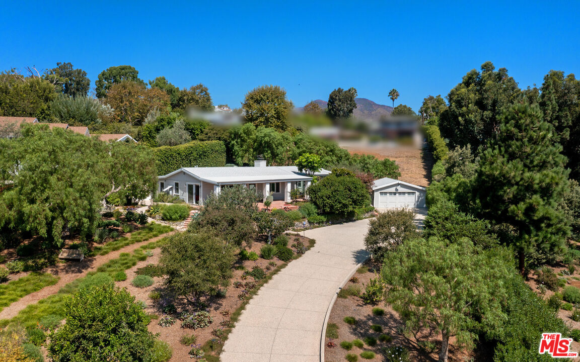 28901 Boniface Drive, Malibu, CA 90265 Compass