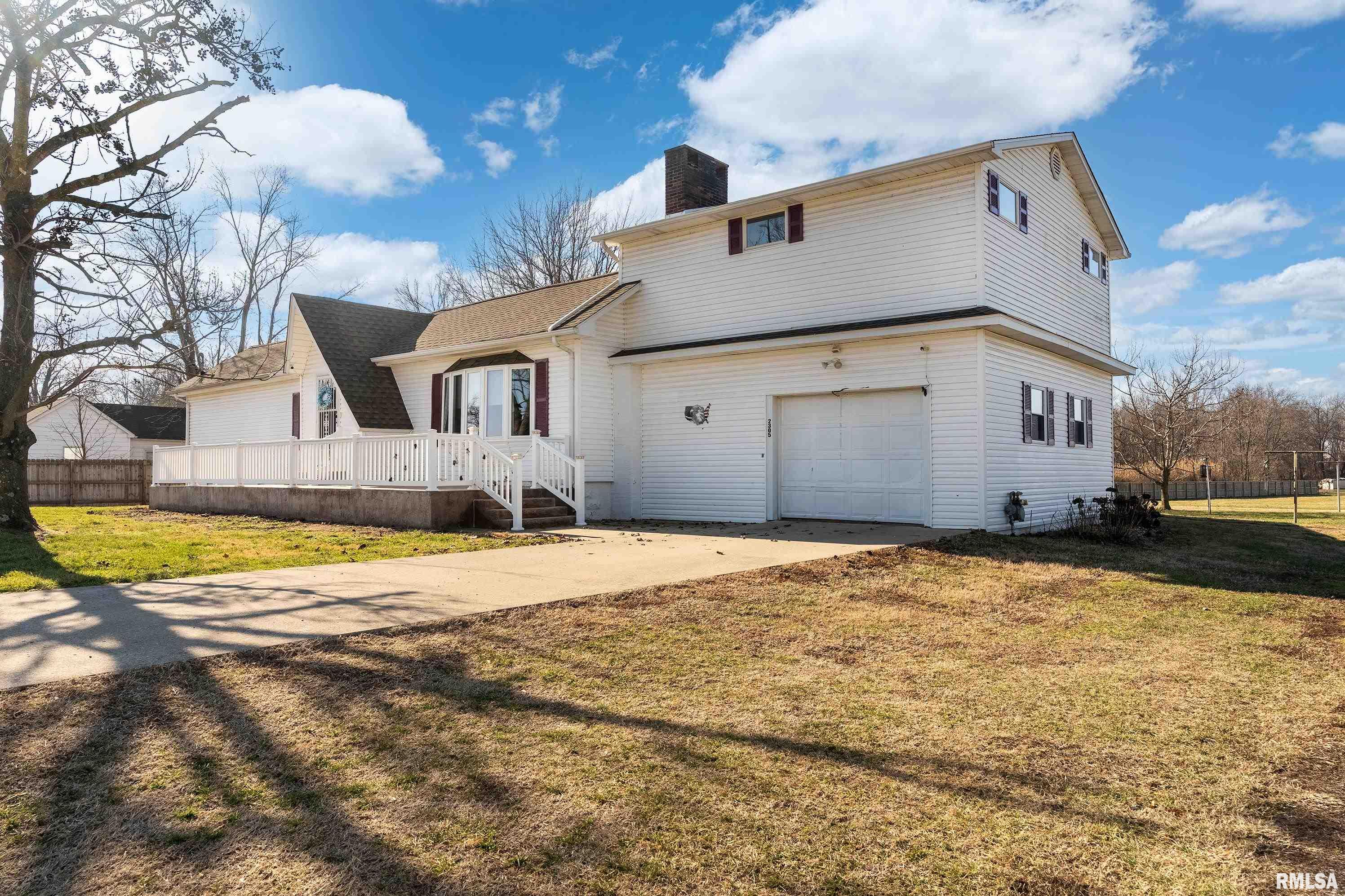 2305 Weaver Road Herrin, IL 62948 - Photo 5 of 38