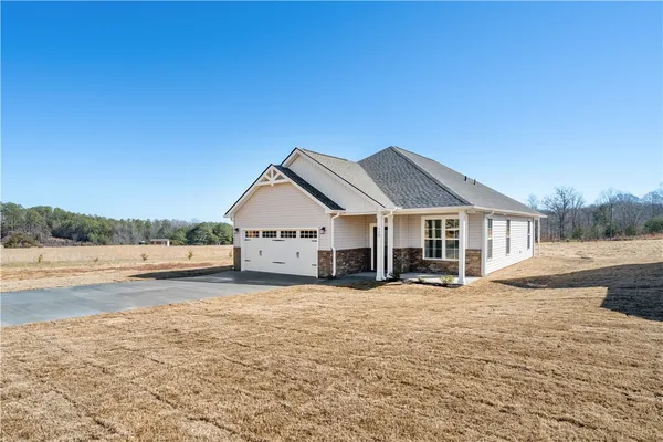 $314,000 | 112 Oak Grove Road, Norris, SC 29667