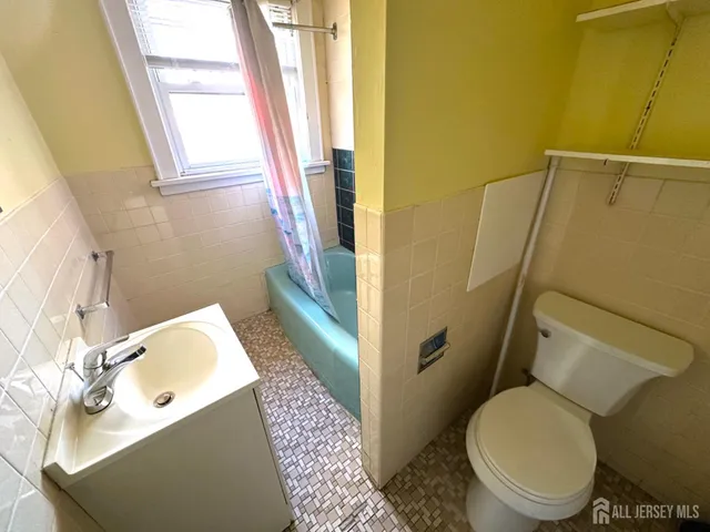 $1,700 | 151 North Broadway, Unit 2, South Amboy, NJ 08879