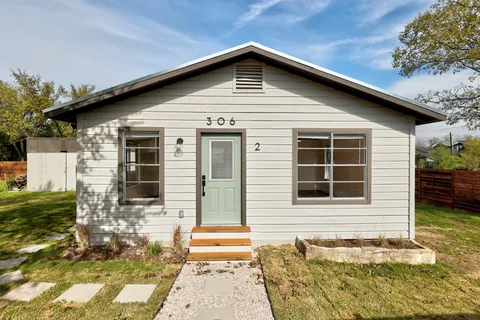 $975,000 | 306 West Stassney Lane, Unit 1&2, Austin, TX 78745