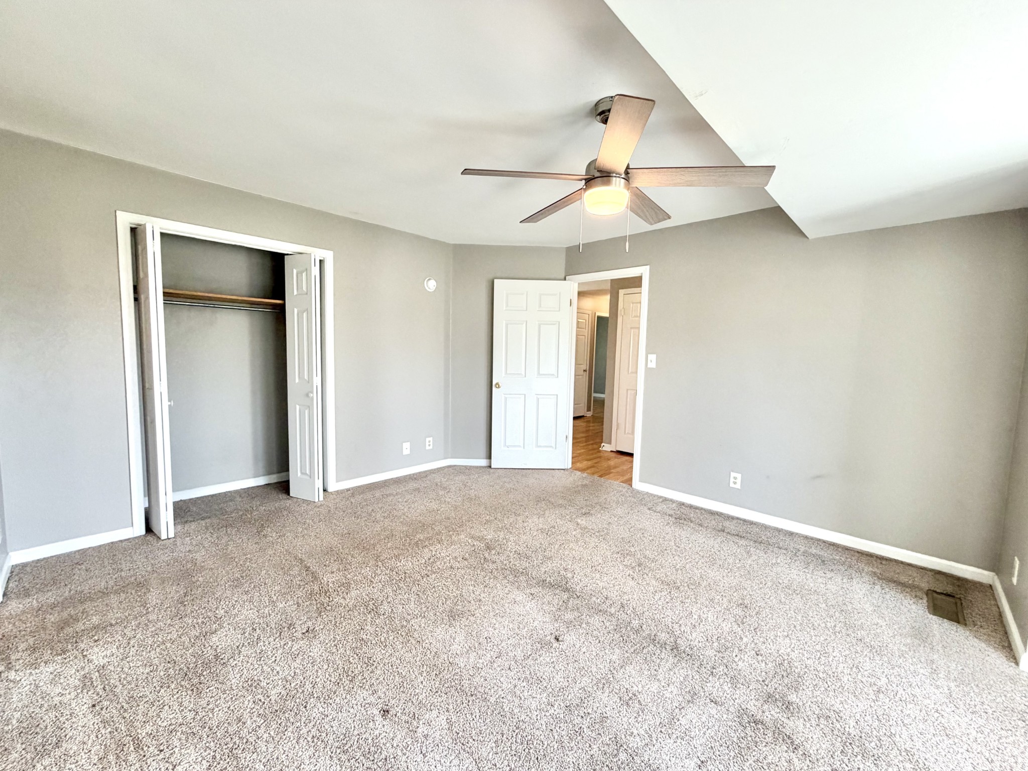 3411 Polly Drive Clarksville, TN 37042 - Photo 22 of 28 an empty room with fan and entryway
