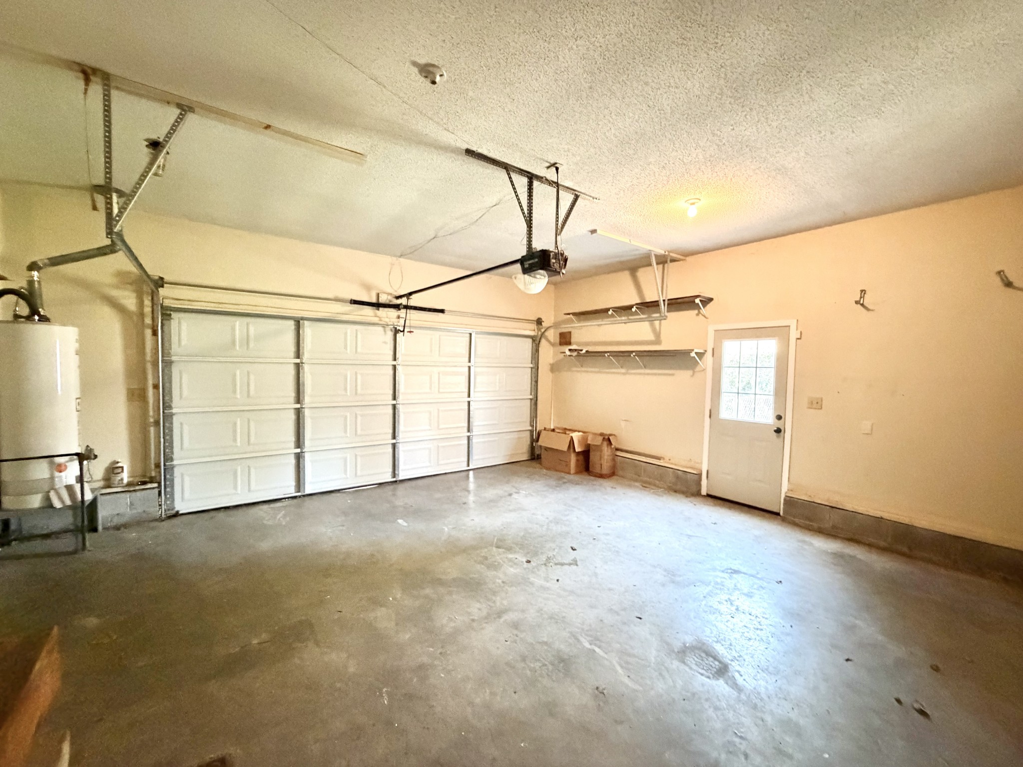 3411 Polly Drive Clarksville, TN 37042 - Photo 24 of 28 an empty room with windows