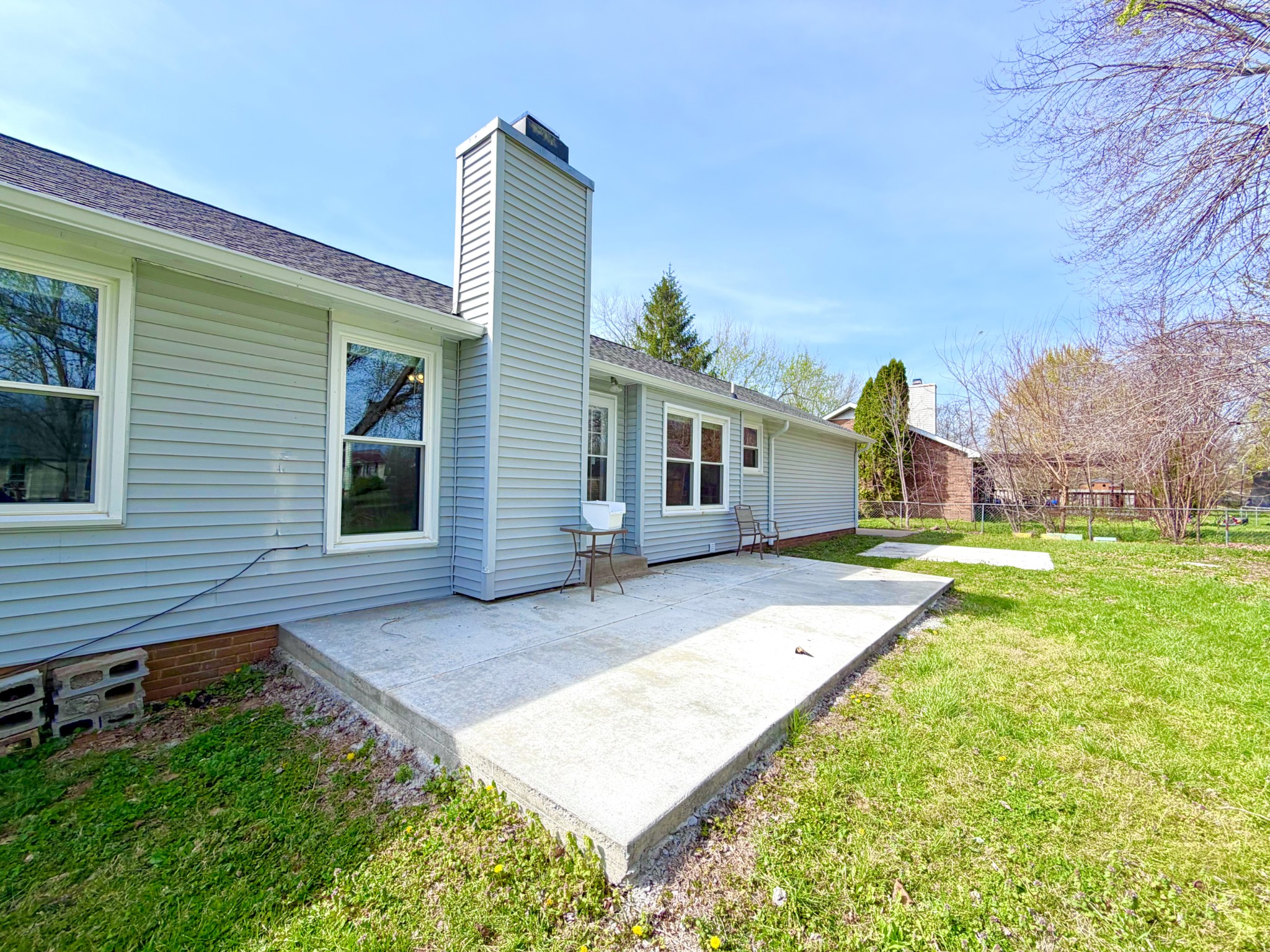 3411 Polly Drive Clarksville, TN 37042 - Photo 27 of 28 a front view of house with yard and green space