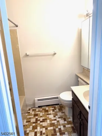 $2,550 | 23 Foxwood Drive, Unit E, Morris Plains, NJ 07950