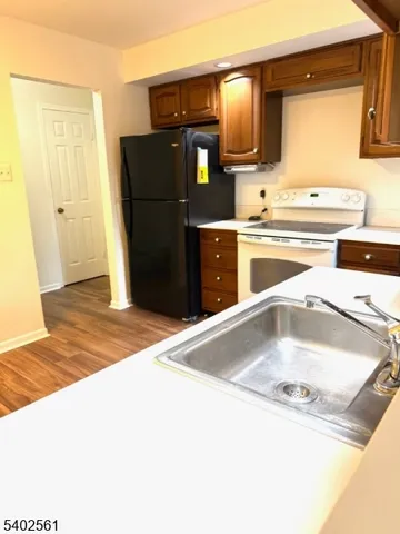 $2,550 | 23 Foxwood Drive, Unit E, Morris Plains, NJ 07950