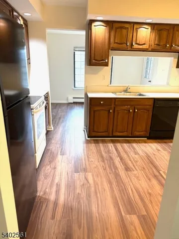 $2,950 | 23 Foxwood Drive, Unit E, Morris Plains, NJ 07950