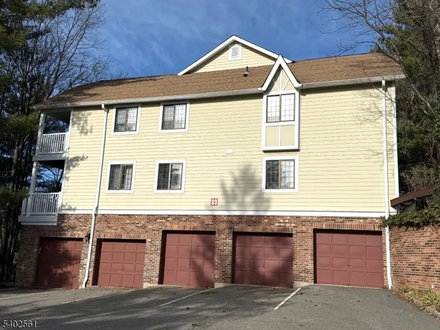 $2,550 | 23 Foxwood Drive, Unit E, Morris Plains, NJ 07950