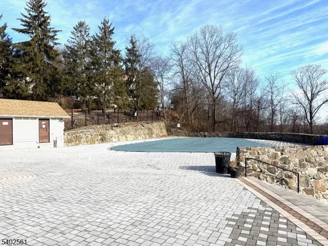 $2,950 | 23 Foxwood Drive, Unit E, Morris Plains, NJ 07950