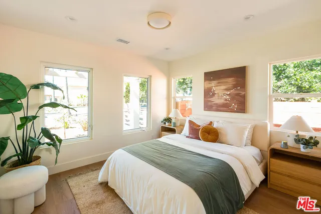 $1,199,000 | 4606 10th Avenue, Los Angeles, CA 90043