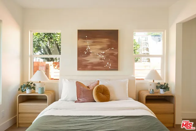 $1,199,000 | 4606 10th Avenue, Los Angeles, CA 90043