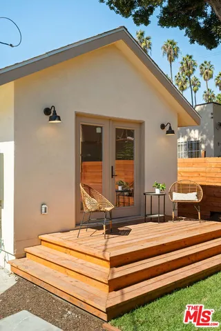 $1,199,000 | 4606 10th Avenue, Los Angeles, CA 90043