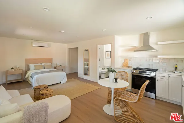 $1,199,000 | 4606 10th Avenue, Los Angeles, CA 90043