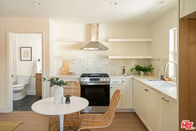 $1,199,000 | 4606 10th Avenue, Los Angeles, CA 90043