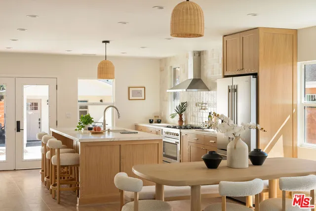 $1,199,000 | 4606 10th Avenue, Los Angeles, CA 90043