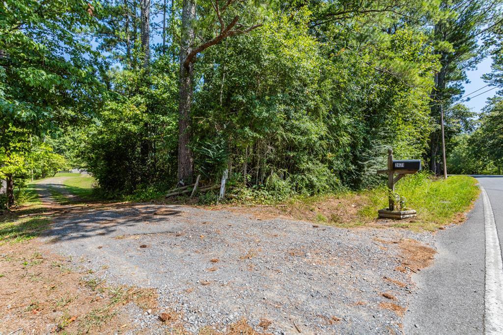 2471 Southeast Ridge Road Dalton, GA 30721 - Photo 2 of 42 2