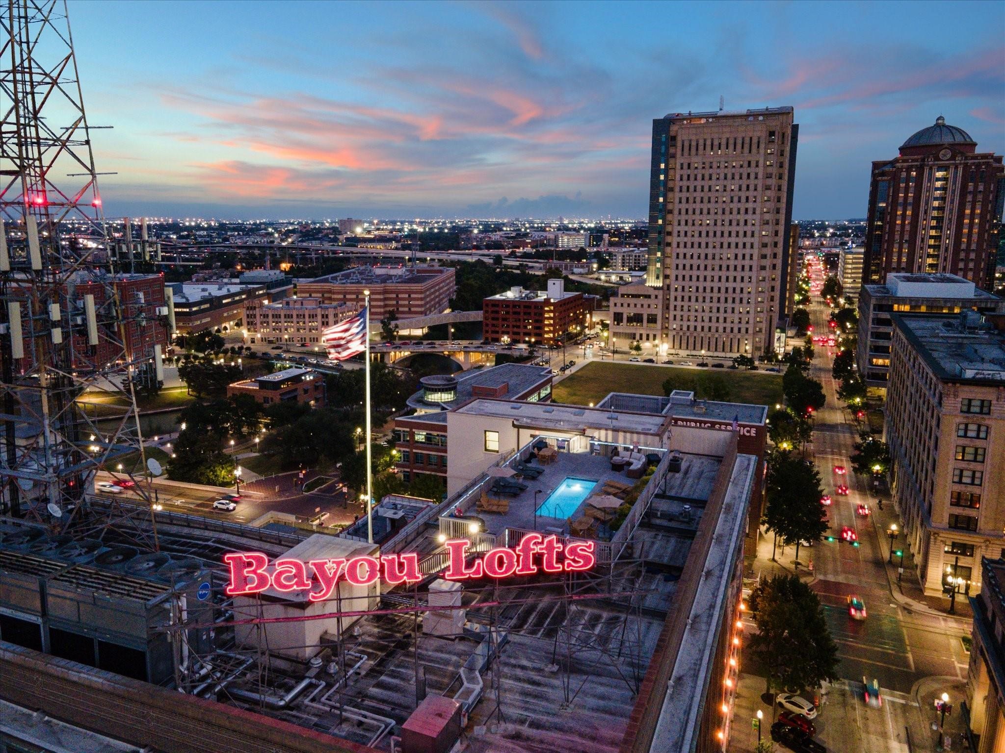915 Franklin Street, Unit 2F Houston, TX 77002 - Photo 27 of 50 a city view