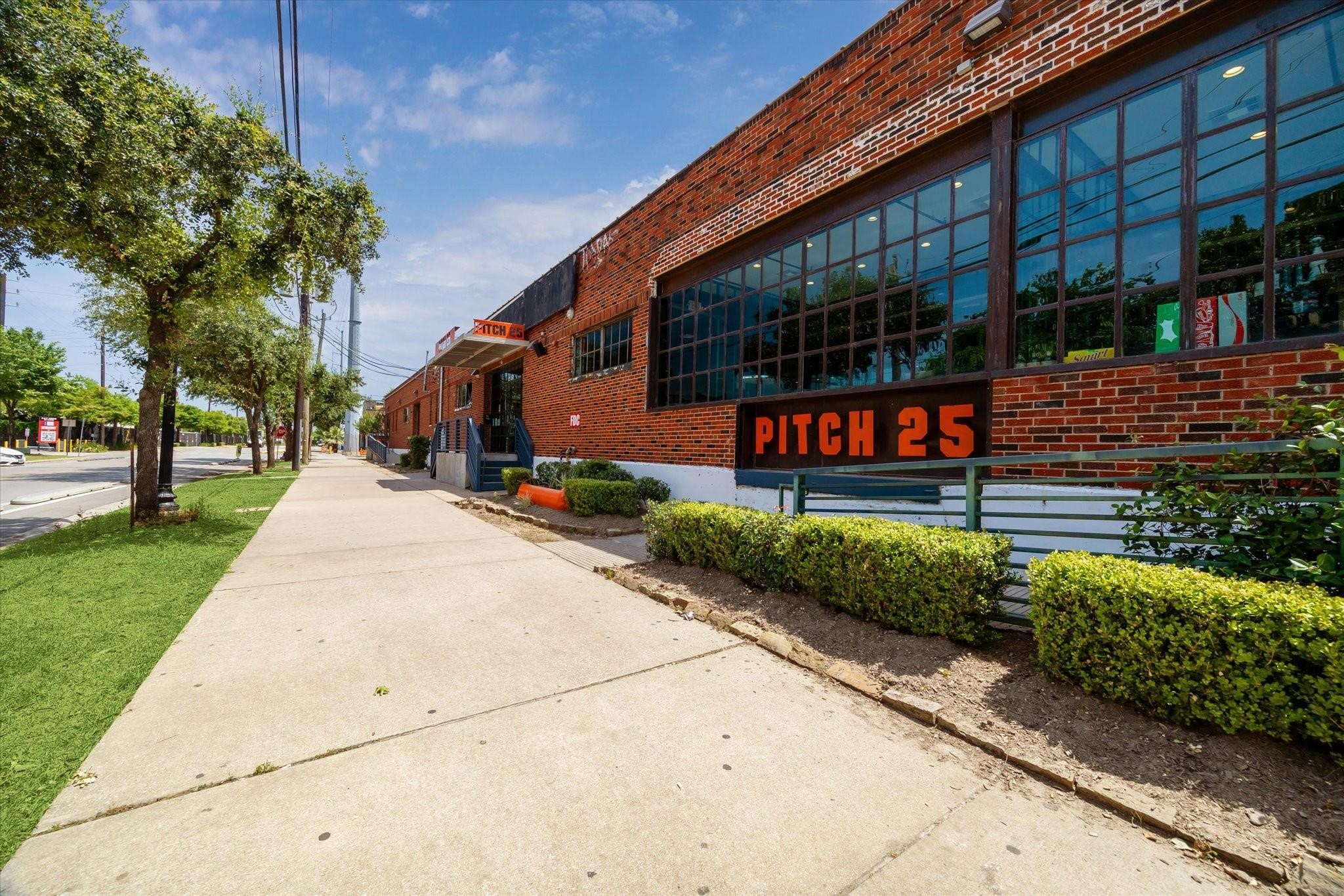 915 Franklin Street, Unit 2F Houston, TX 77002 - Photo 44 of 50