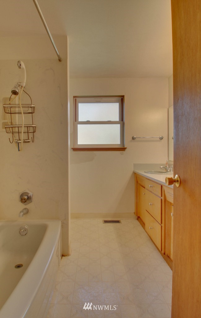 845 Index Court Northeast Renton, WA 98056 - Photo 15 of 24 Gallery Image 15