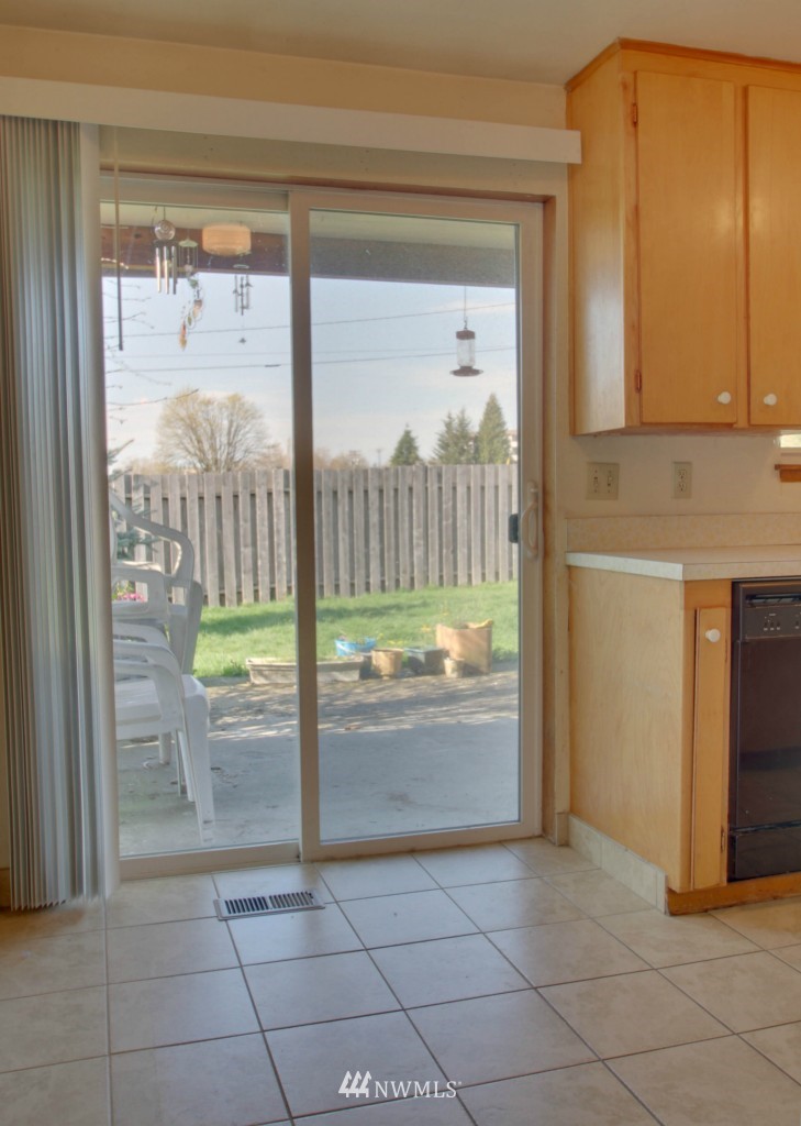 845 Index Court Northeast Renton, WA 98056 - Photo 8 of 24 Gallery Image 8