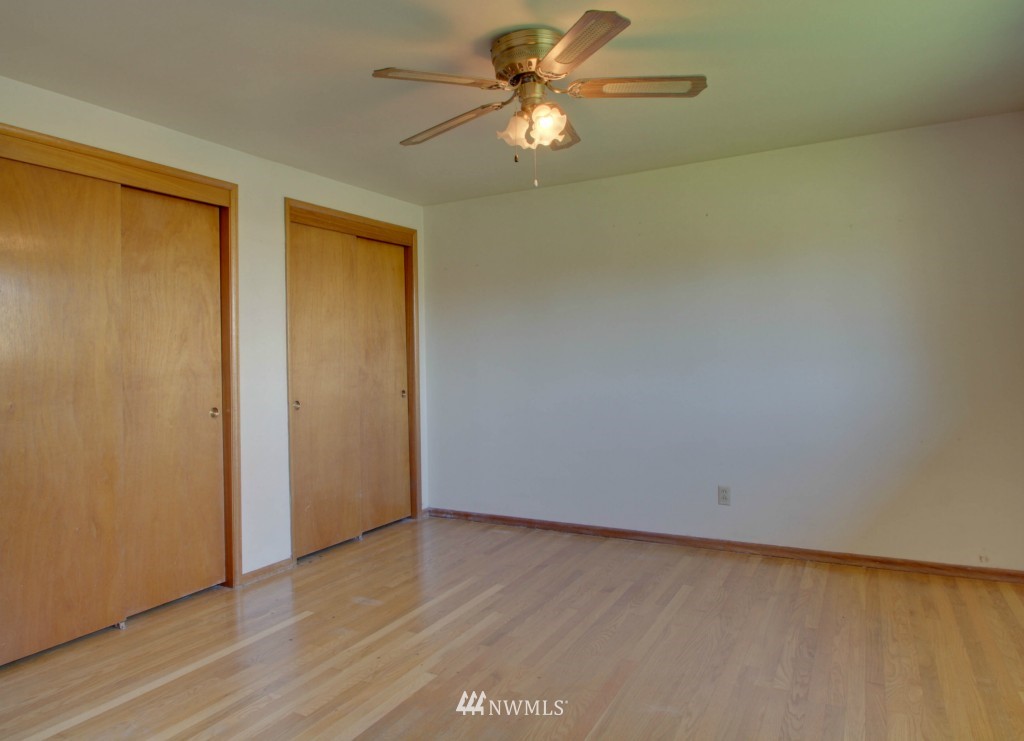 845 Index Court Northeast Renton, WA 98056 - Photo 10 of 24 Gallery Image 10