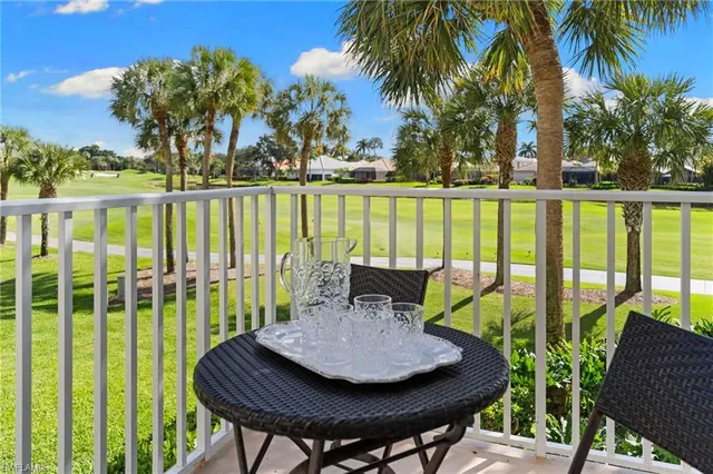 $995,000 | 1540 Clermont Drive, Unit 103, Naples, FL 34109