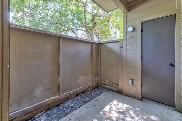 $1,325 | 10049 Westpark Drive, Unit 125, Houston, TX 77042