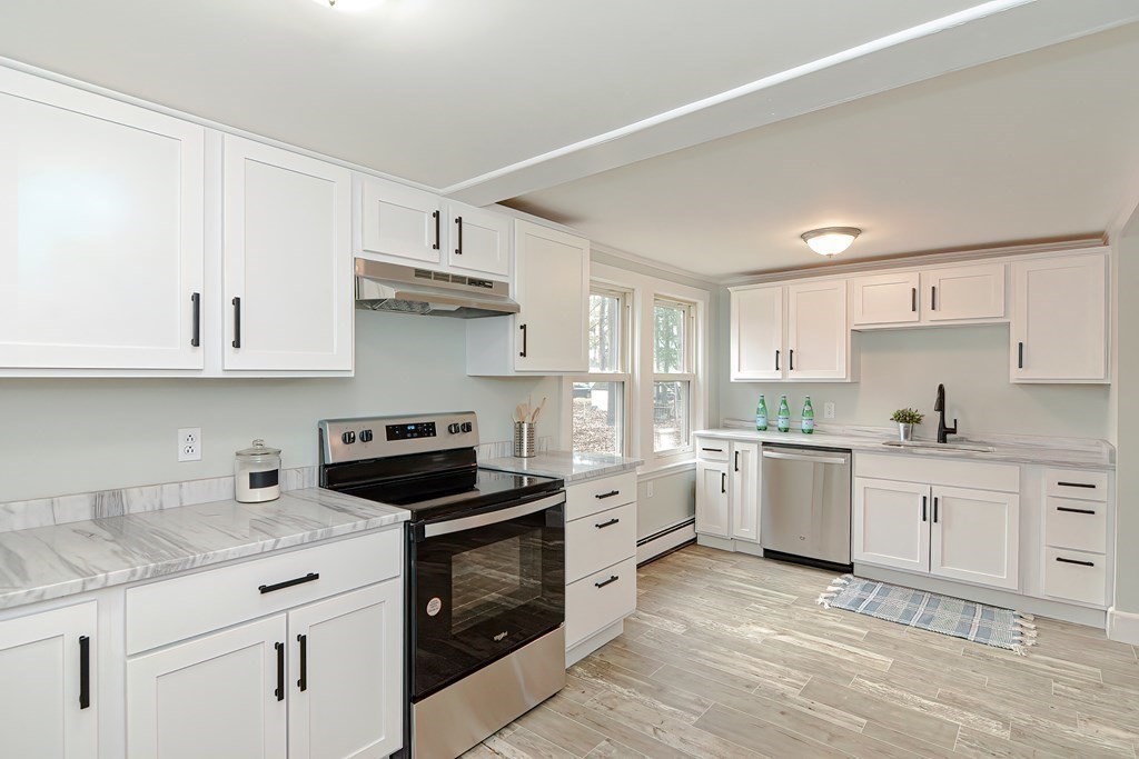14 Chestnut Road Westford, MA 01886 - Photo 2 of 37 Gallery Image 2