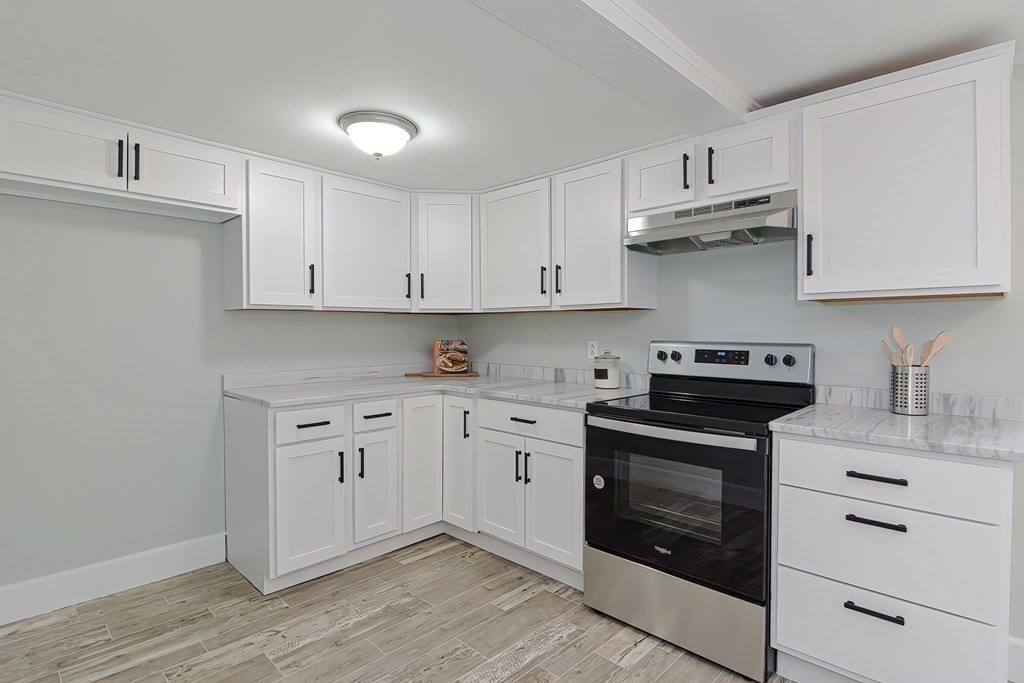 14 Chestnut Road Westford, MA 01886 - Photo 4 of 37 Gallery Image 4