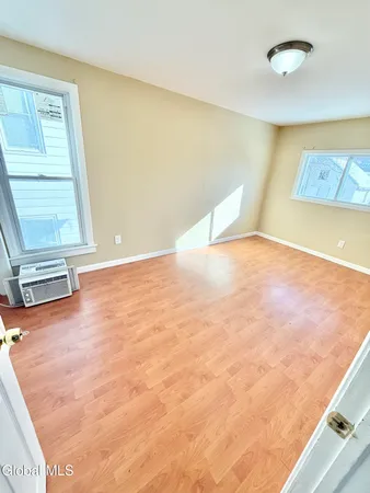 $1,500 | 1740 Van Vranken Avenue, Unit 2, Schenectady, NY 12308