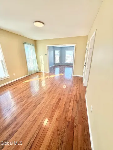 $1,500 | 1740 Van Vranken Avenue, Unit 2, Schenectady, NY 12308