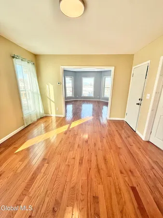 $1,500 | 1740 Van Vranken Avenue, Unit 2, Schenectady, NY 12308