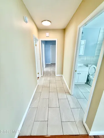 $1,500 | 1740 Van Vranken Avenue, Unit 2, Schenectady, NY 12308