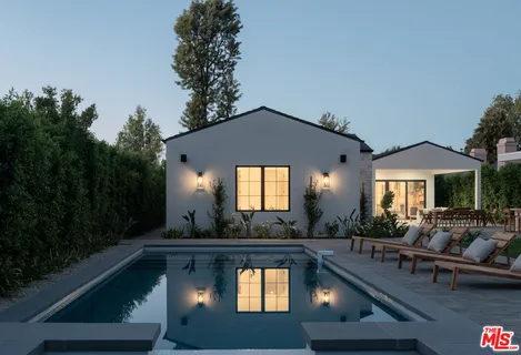 $3,995,000 | 23236 Hatteras Street, Woodland Hills, CA 91367