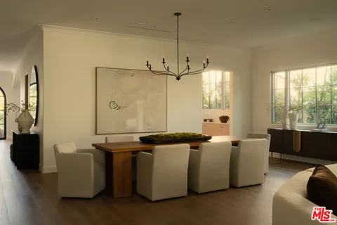 $3,995,000 | 23236 Hatteras Street, Woodland Hills, CA 91367