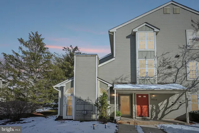 $349,999 | 2603A Yarmouth Lane, Mount Laurel, NJ 08054