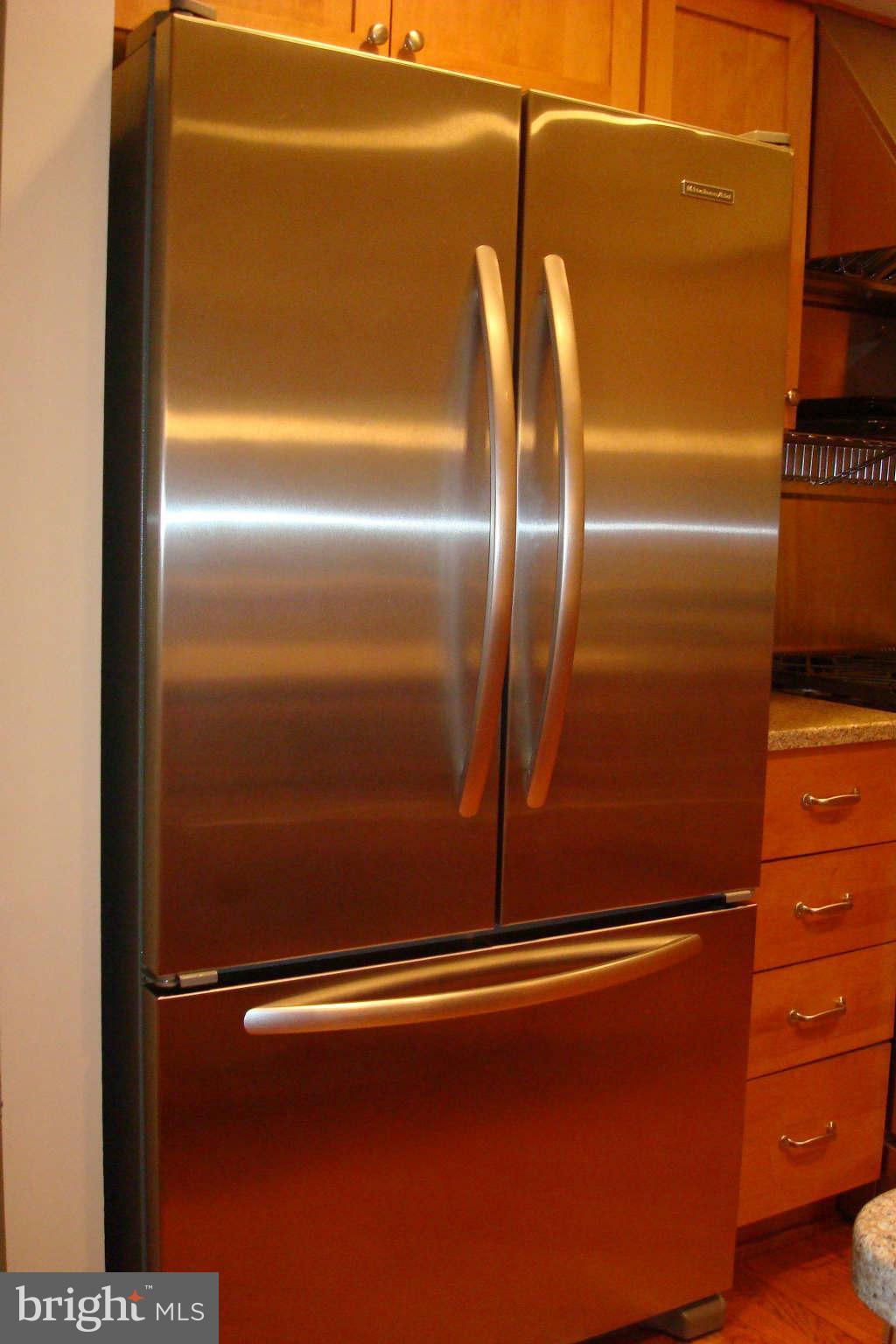 11836 Larry Road Fairfax, VA 22030 - Photo 8 of 24 Kitchen