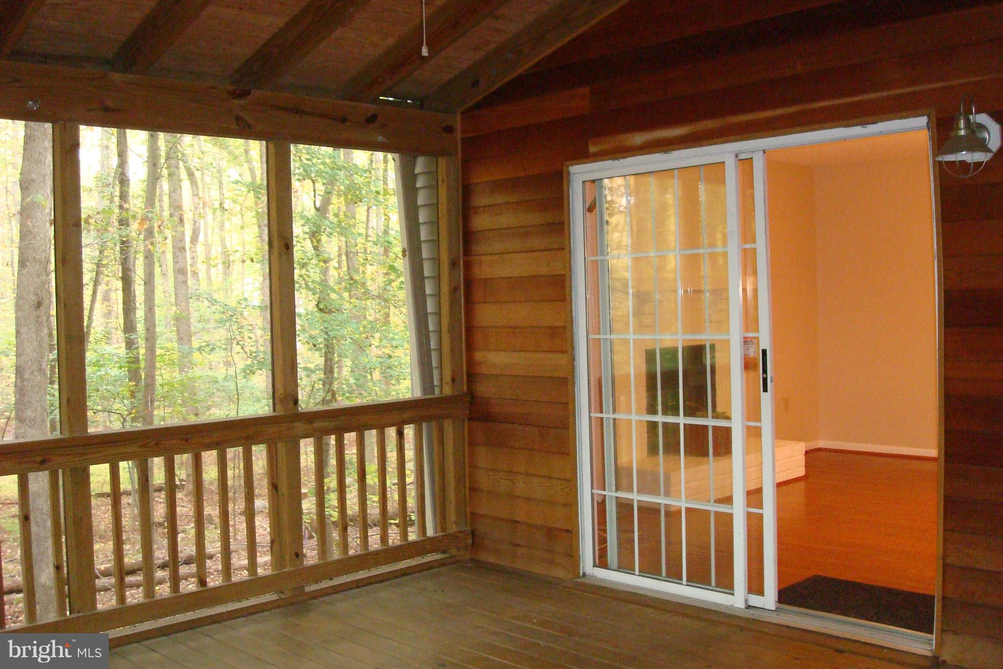 11836 Larry Road Fairfax, VA 22030 - Photo 10 of 24 Interior (General)