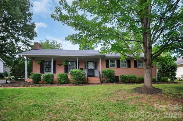 $229,900 | 327 Arlington Street, Forest City, NC 28043