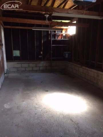 9234 North Bray Road Clio, MI 48420 - Photo 11 of 17 21123499-10.JPG