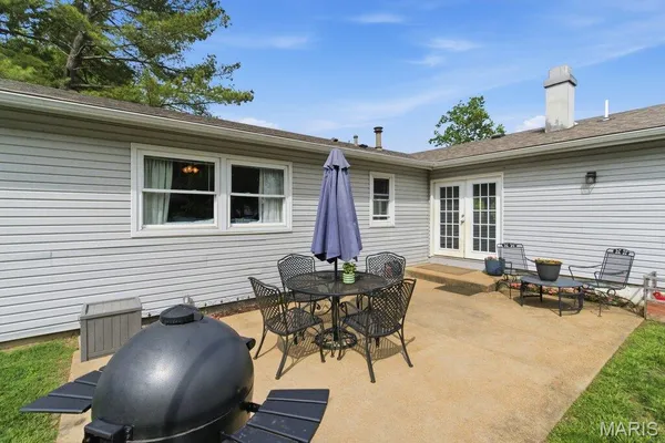 $425,000 | 1255 Jade Wind Circle, Ballwin, MO 63011