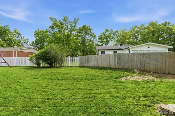 $425,000 | 1255 Jade Wind Circle, Ballwin, MO 63011