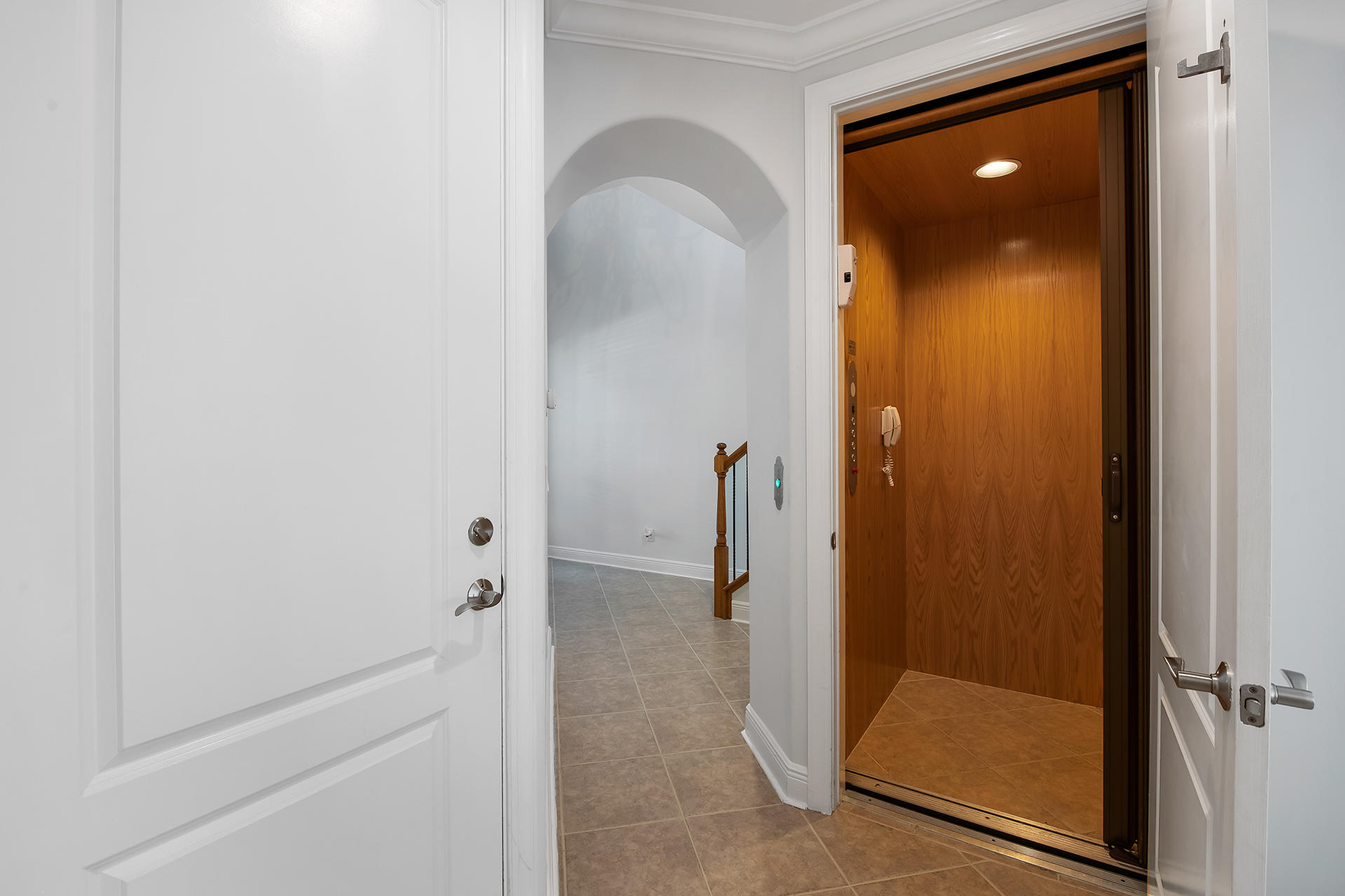 5585 Northeast Trieste Way Boca Raton, FL 33487 - Photo 2 of 7 Elevator