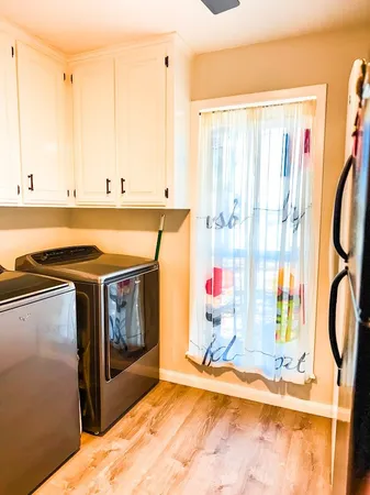 a view of utility room